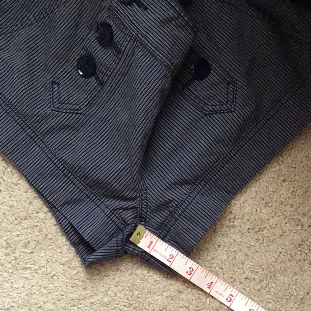 Express Women's Pinstriped Black Shorts - Picture 7 of 9